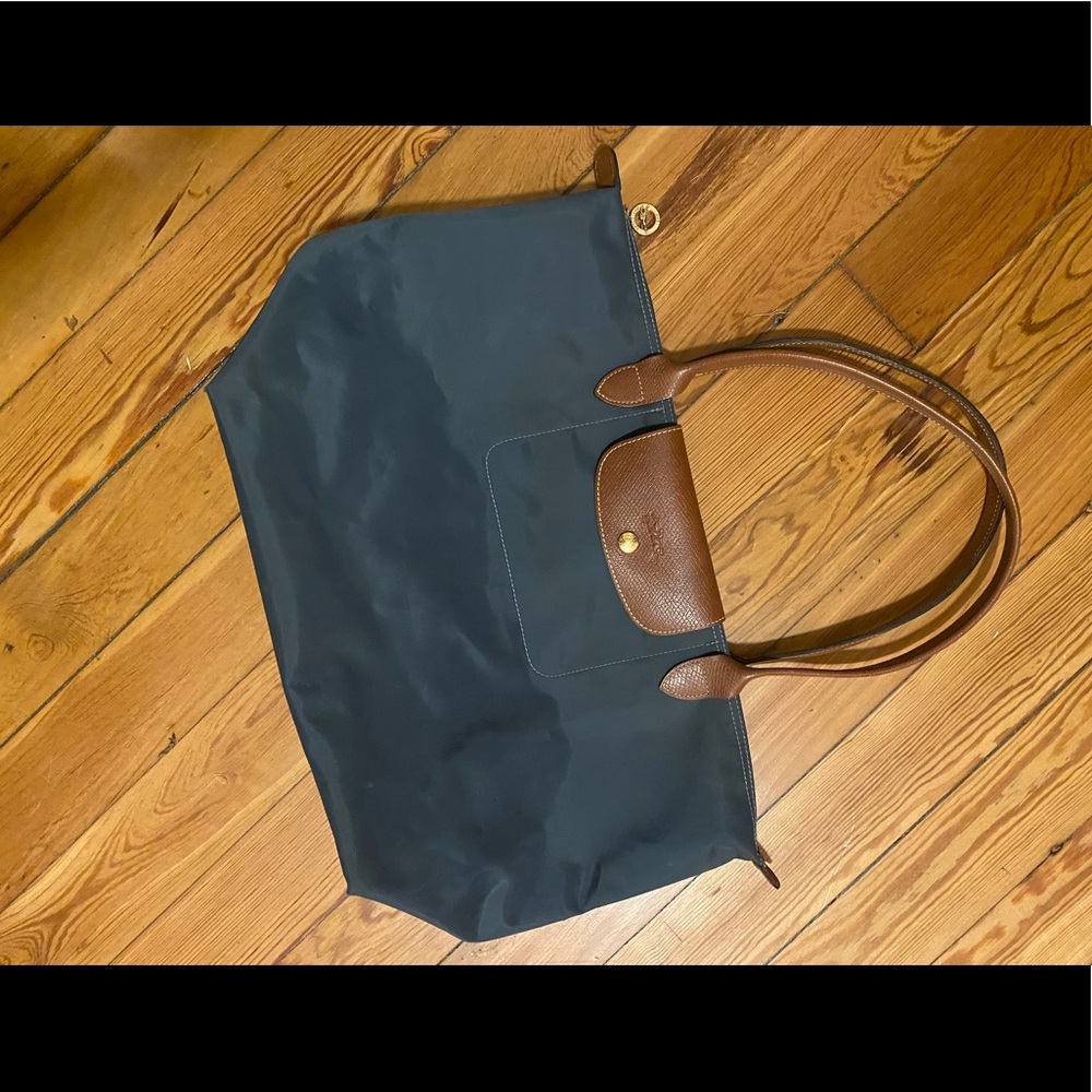 Navy Longchamp bag